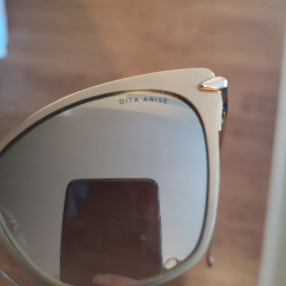 Women Gold DITA sunglasses - Picture 3 of 13